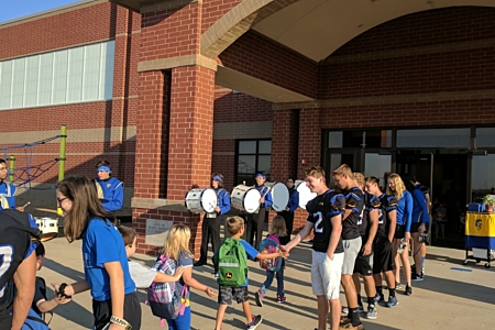 Homecoming Maroa Forysth Grade School